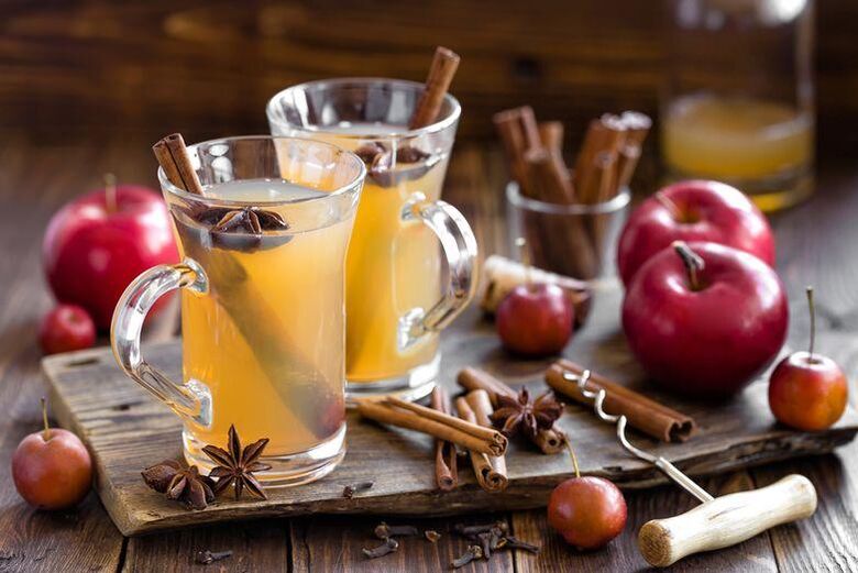生姜、クローブ、サフラン入りのお茶-男性の効能を高める芳香性の飲み物